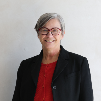 Portrait of Tracey Booth